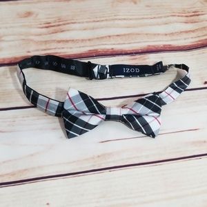 IZOD plaid bow tie